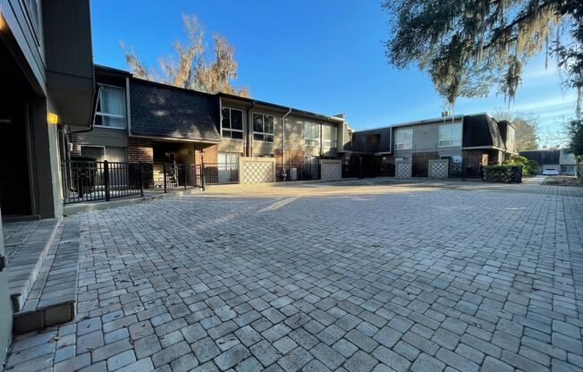 1 bed, 1 bath, $1,095