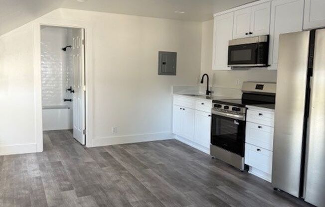 250-Edgewater 7-Plex