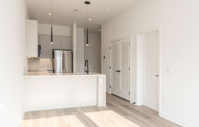 1 bed, 1 bath, 650 sqft, $1,595, Unit 305