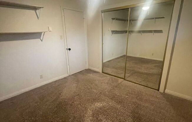 2 beds, 1 bath, 740 sqft, $1,400, Unit Baca 449 - 213