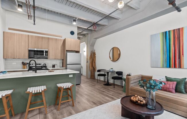 Studio, 1 bath, 554 sqft, $2,099, Unit 304