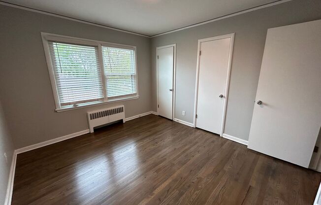 2 beds, 1 bath, 860 sqft, $1,050, Unit 4730-8