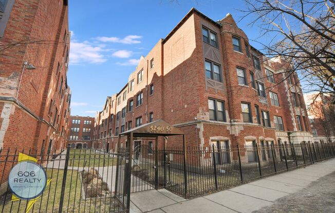 5248 S Drexel Ave