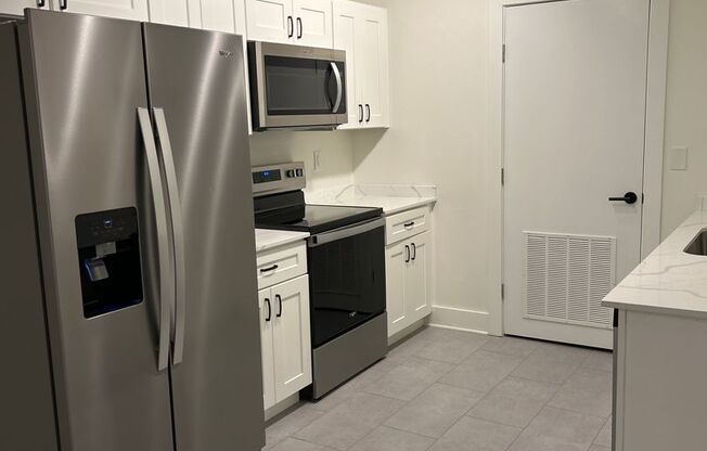 1 bed, 1 bath, 548 sqft, $950, Unit Unit B06