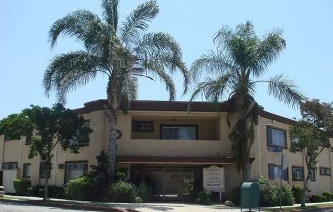 Studio, 1 bath, $1,425, Unit 26
