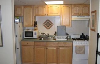 15 Glenville Ave B6