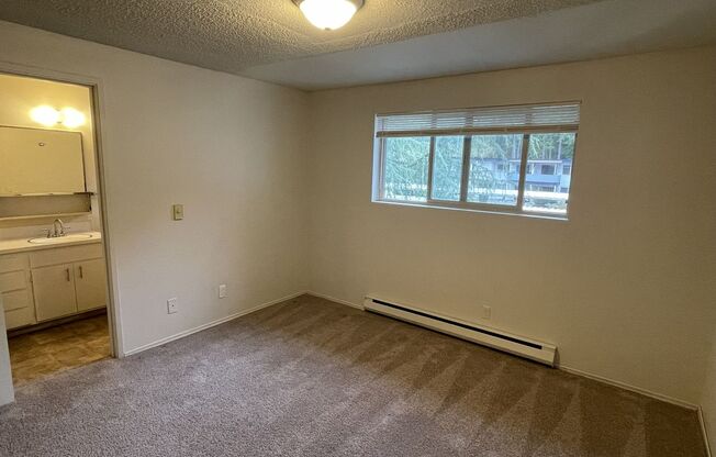 1 bed, 1 bath, 525 sqft, $1,425, Unit 10