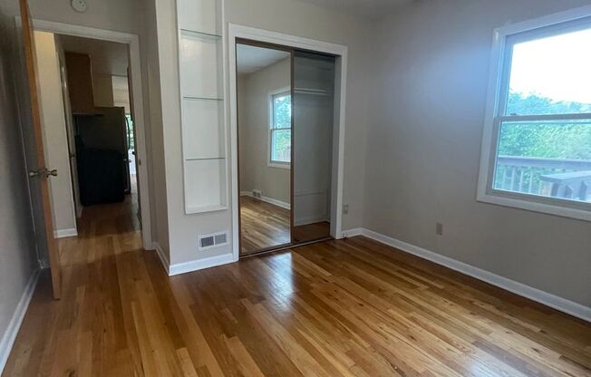 3 beds, 1 bath, $3,195