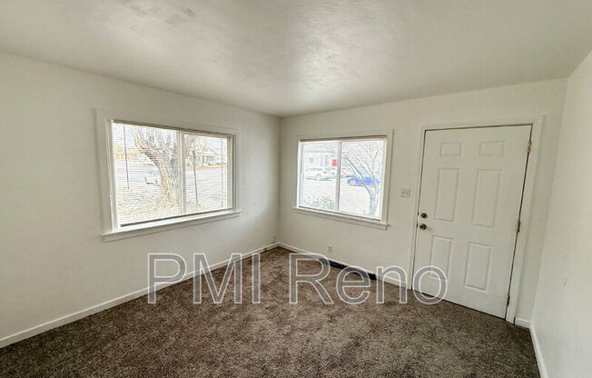 816 W 1 ST