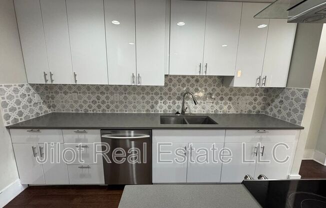 1280 DAHLGREN LN