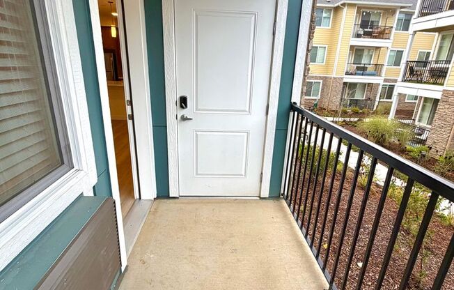 1 bed, 1 bath, 800 sqft, $1,600, Unit E110