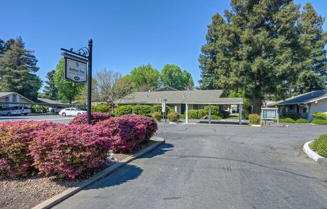 2 beds, 1 bath, 900 sqft, $1,450