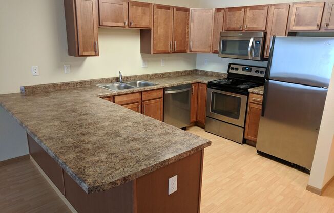 1 bed, 1 bath, 702 sqft, $995, Unit 5130-106