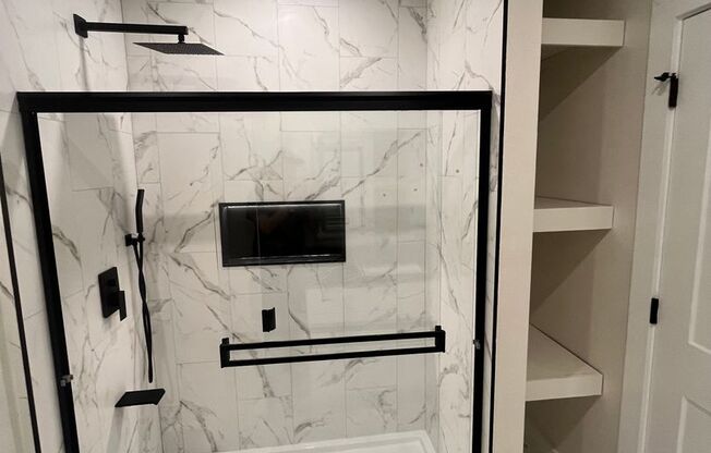 3 beds, 2 baths, 1,200 sqft, $2,599, Unit 1517-01