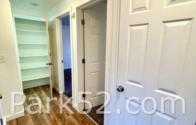 2 beds, 1 bath, $1,395, Unit 14424-1