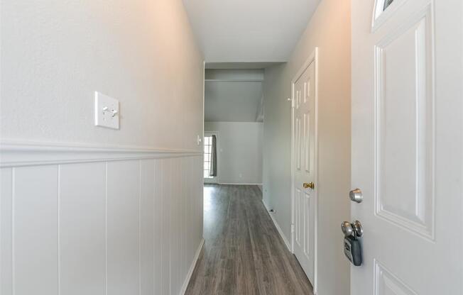 5514 VICKITA DR