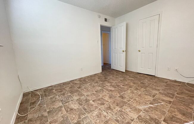 Valle del Sol Apartments