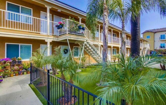 Studio, 1 bath, 325 sqft, $1,600, Unit 2233-01