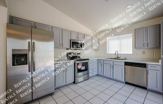 4138 W CHARTER OAK RD