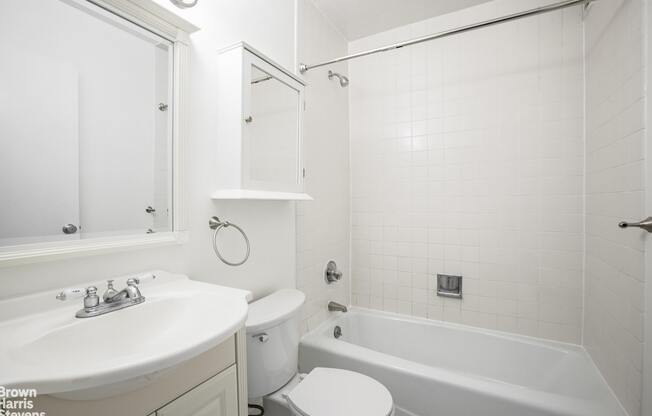 1 bed, 1 bath, 522 sqft, $4,000, Unit 12C