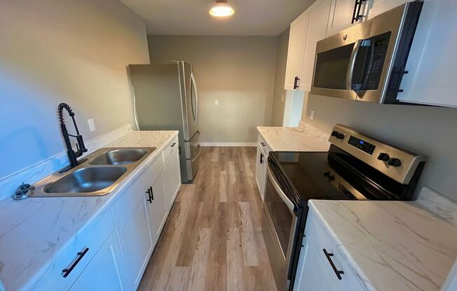 Newly Renovated 1/1