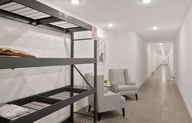 2 beds, 2 baths, 920 sqft, $1,599, Unit 210