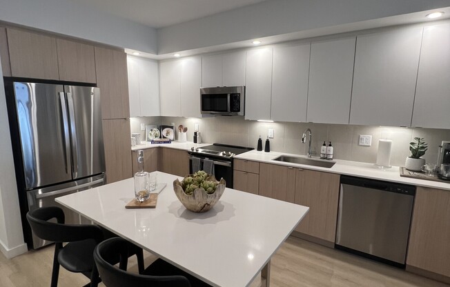 7200 W 4 AVE