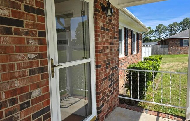 3 Bedroom, 2 Bath Home off Yadkin Rd. So close to Ft Bragg, Shopping & Dining!