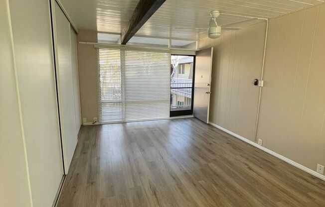 Studio, 1 bath, 400 sqft, $1,625, Unit 16