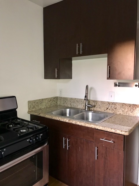 Studio, 1 bath, 350 sqft, $1,595, Unit 08