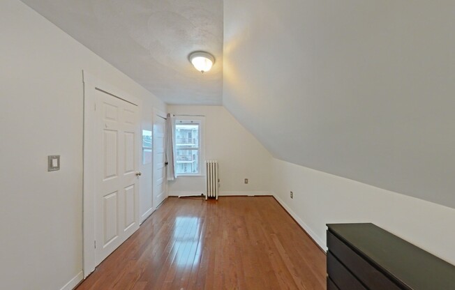 4 beds, 1.5 baths, 1,724 sqft, $3,700, Unit SF