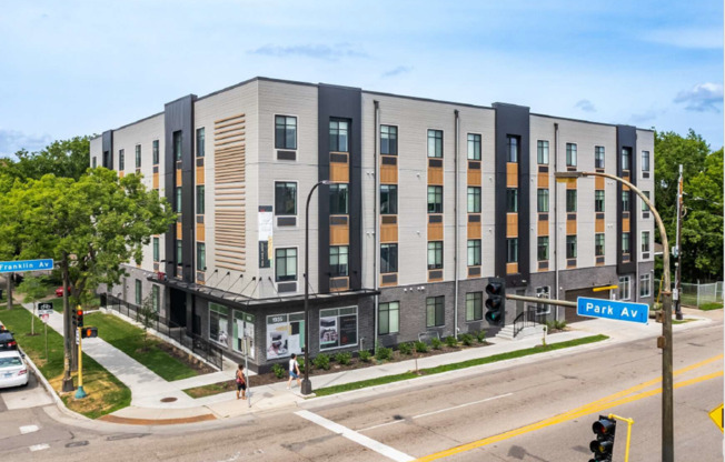 1 bed, 1 bath, 511 sqft, $1,398, Unit 1935206
