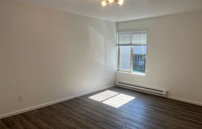 1 bed, 1 bath, 600 sqft, $1,595, Unit Unit 205