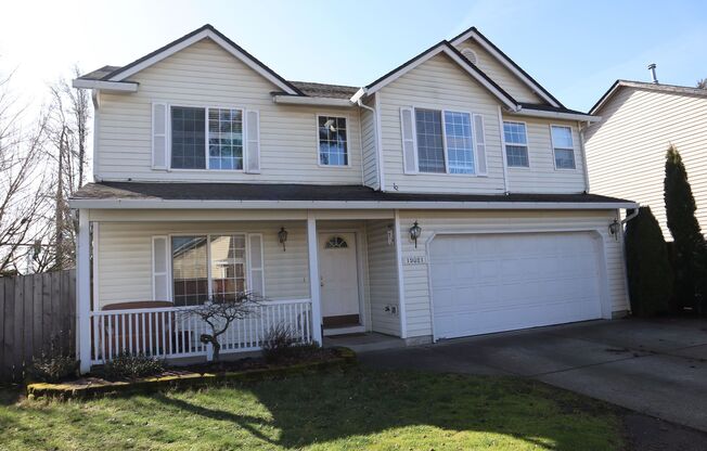 Beautiful Fisher's Grove 2 Story Home for Lease - 19021 SE 19th Way