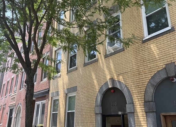 160 COTTAGE ST
