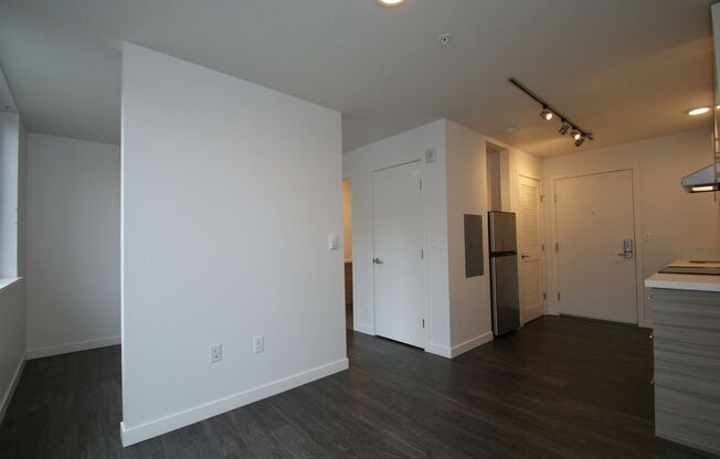 Studio, 1 bath, 356 sqft, $1,550, Unit 312 NEW