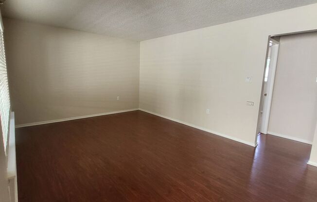 2 beds, 1 bath, 850 sqft, $1,695, Unit 4554
