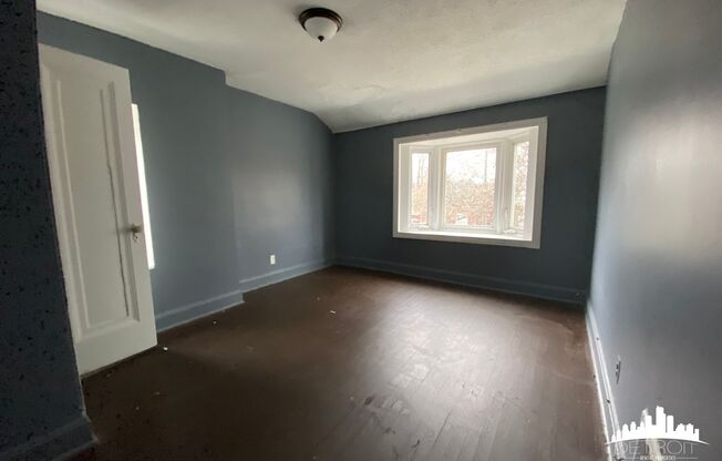 3 beds, 1 bath, $1,300