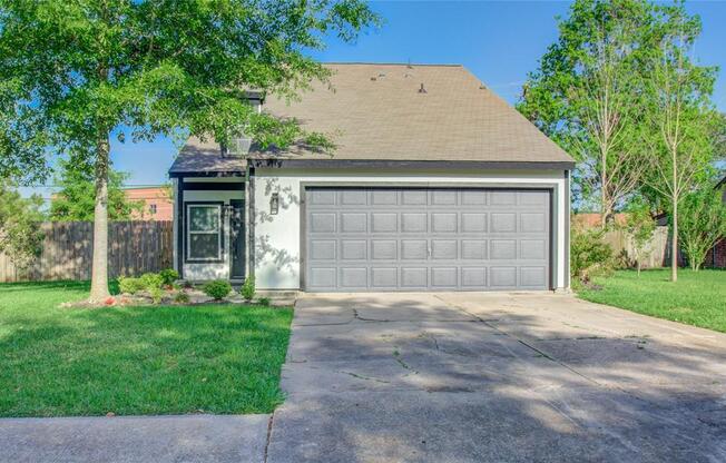 445 E CASTLE HBR DR