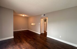 2 beds, 1 bath, 850 sqft, $1,295, Unit G50