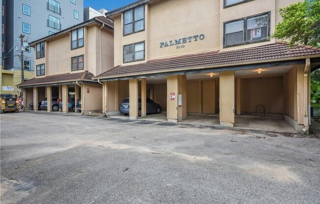 PRE-LEASE 2025/2026: Updated Unit at Palmetto! 2/1, washer/dryer