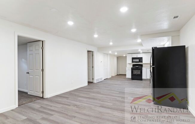 3 beds, 1 bath, 1,200 sqft, $1,495, Unit 2928 Grant Ave - B