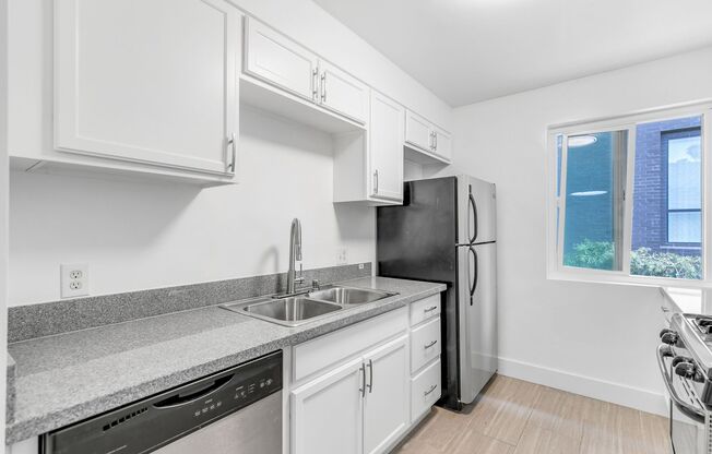 814 S. Sherbourne Dr