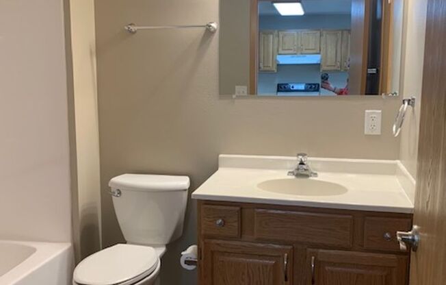 1 bed, 1 bath, 750 sqft, $1,350, Unit 420-408