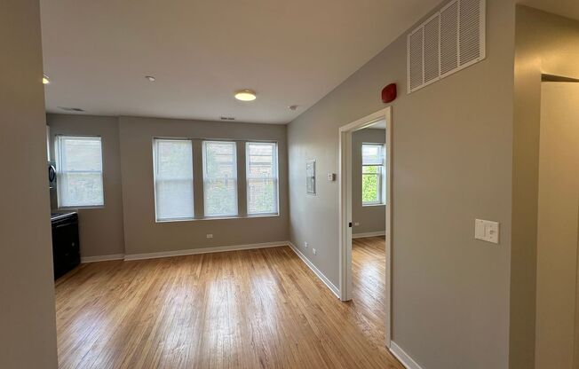 1 bed, 1 bath, $1,625, Unit 307
