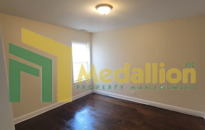 2 beds, 1 bath, $1,400, Unit 8330 South Maryland Avenue - 3N