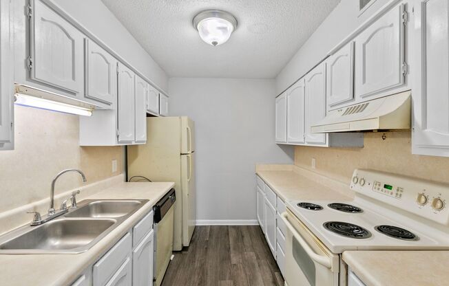 Monroe Crest Apartments