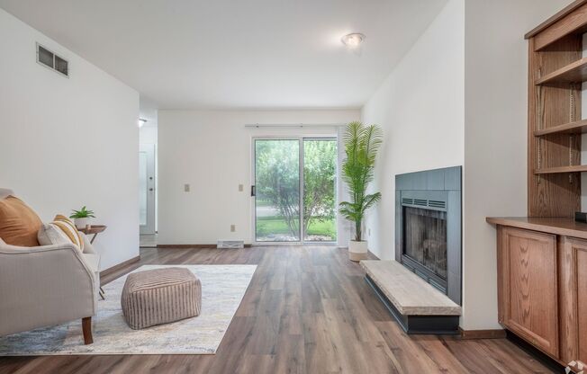 3 beds, 2.5 baths, 2,000 sqft, $2,705, Unit D-1