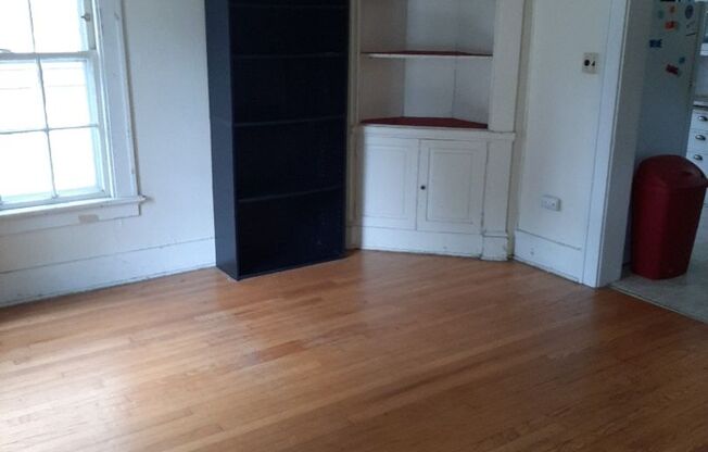 143 Lathrop St. Available 08/15/2026