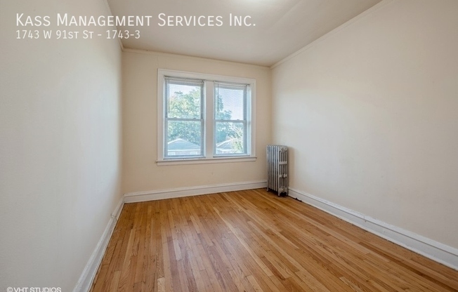 1743 W 91 ST